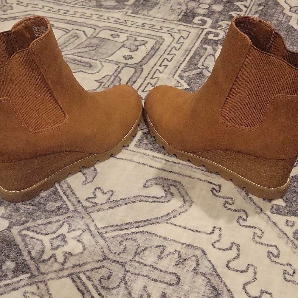 Tan Suede Ankle Boots - Picture 3 of 7